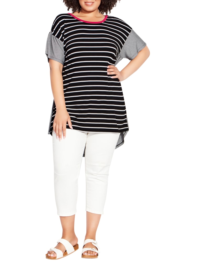 Front of a model wearing a size 18 Jaycee Stripe Top in Black / White by avenue. | dia_product_style_image_id:295806